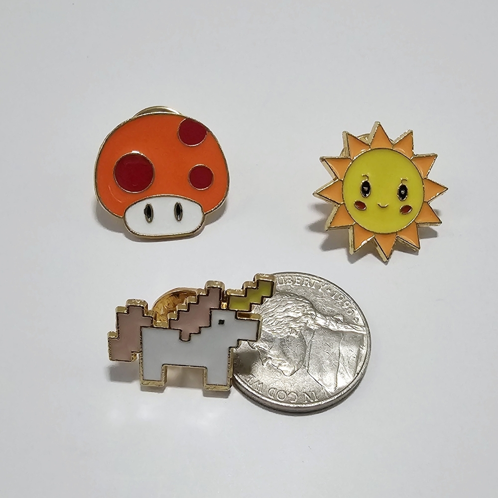 New pin bundle, set of 3 fun pins, brooches, sun, mushroom, unicorn